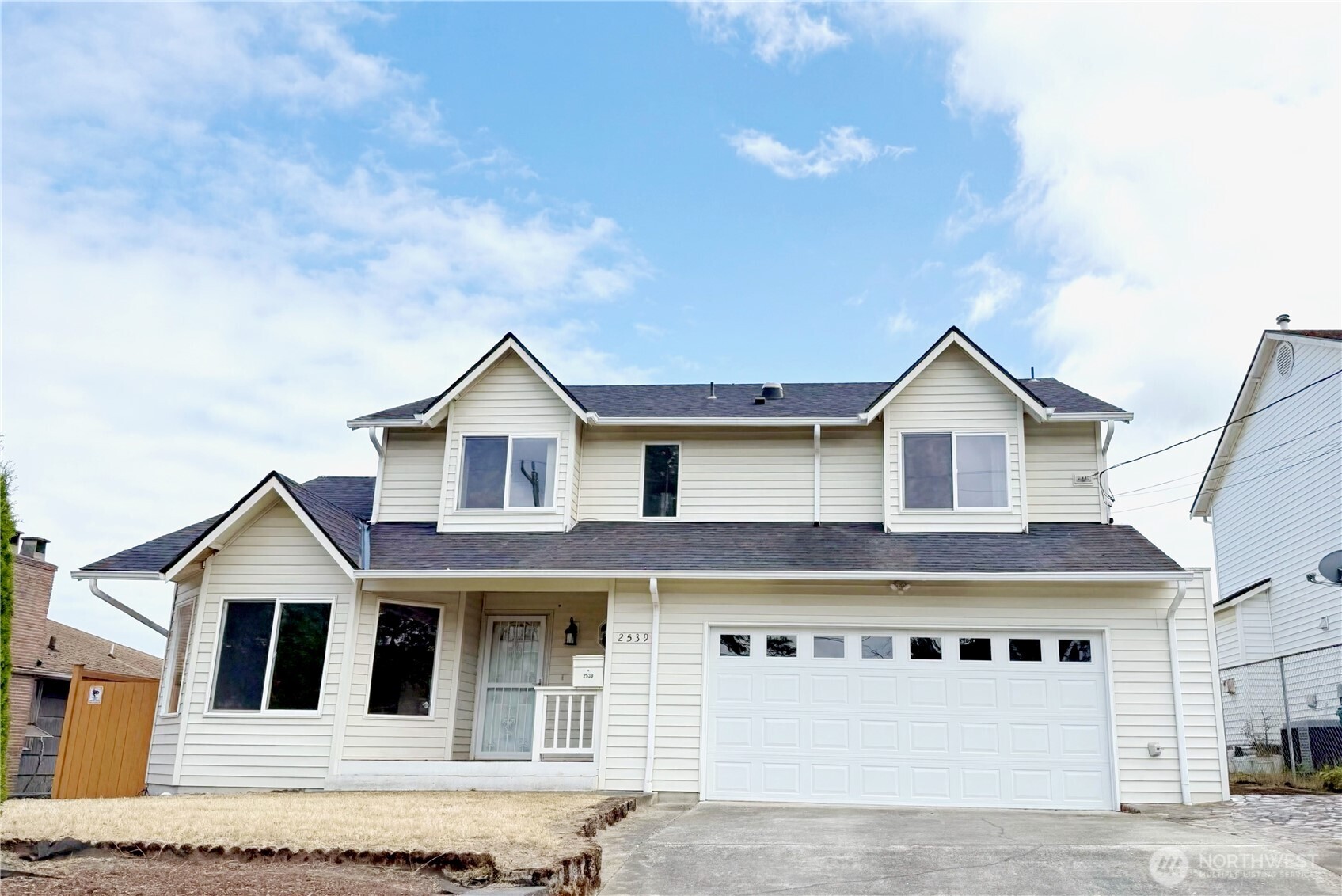 2539 S Graham
