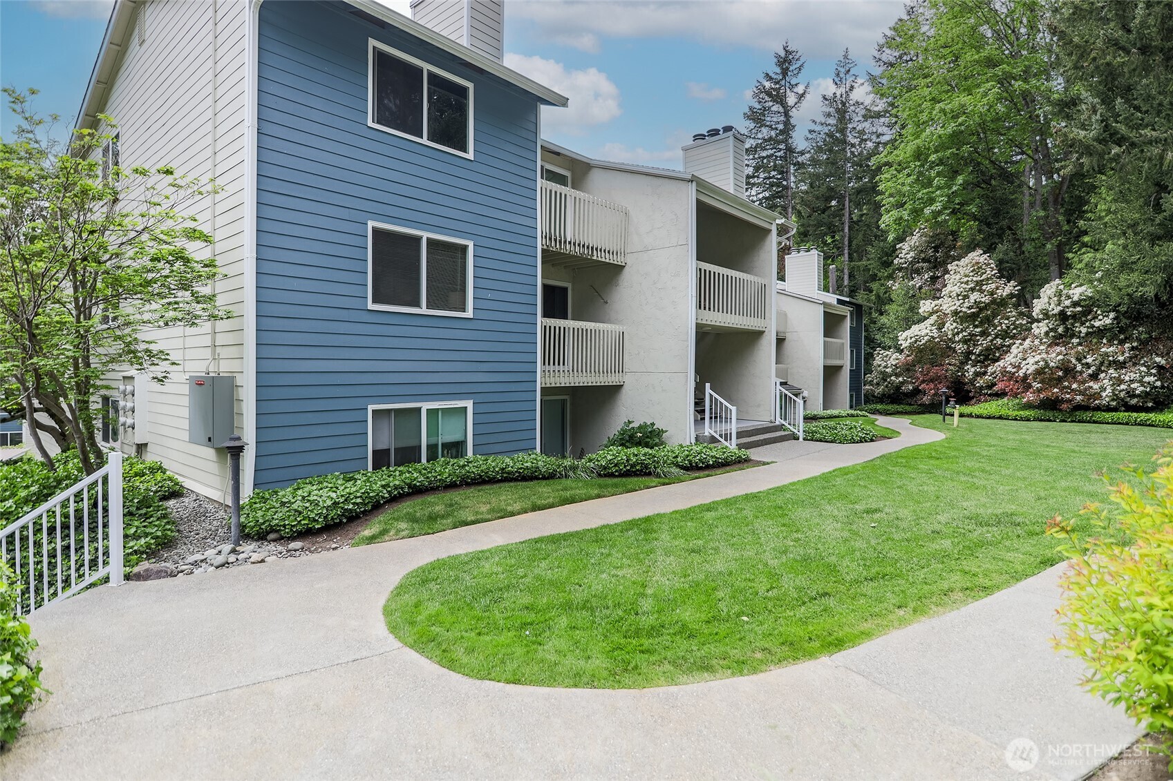9494 Redmond Woodinville Road NE #B208