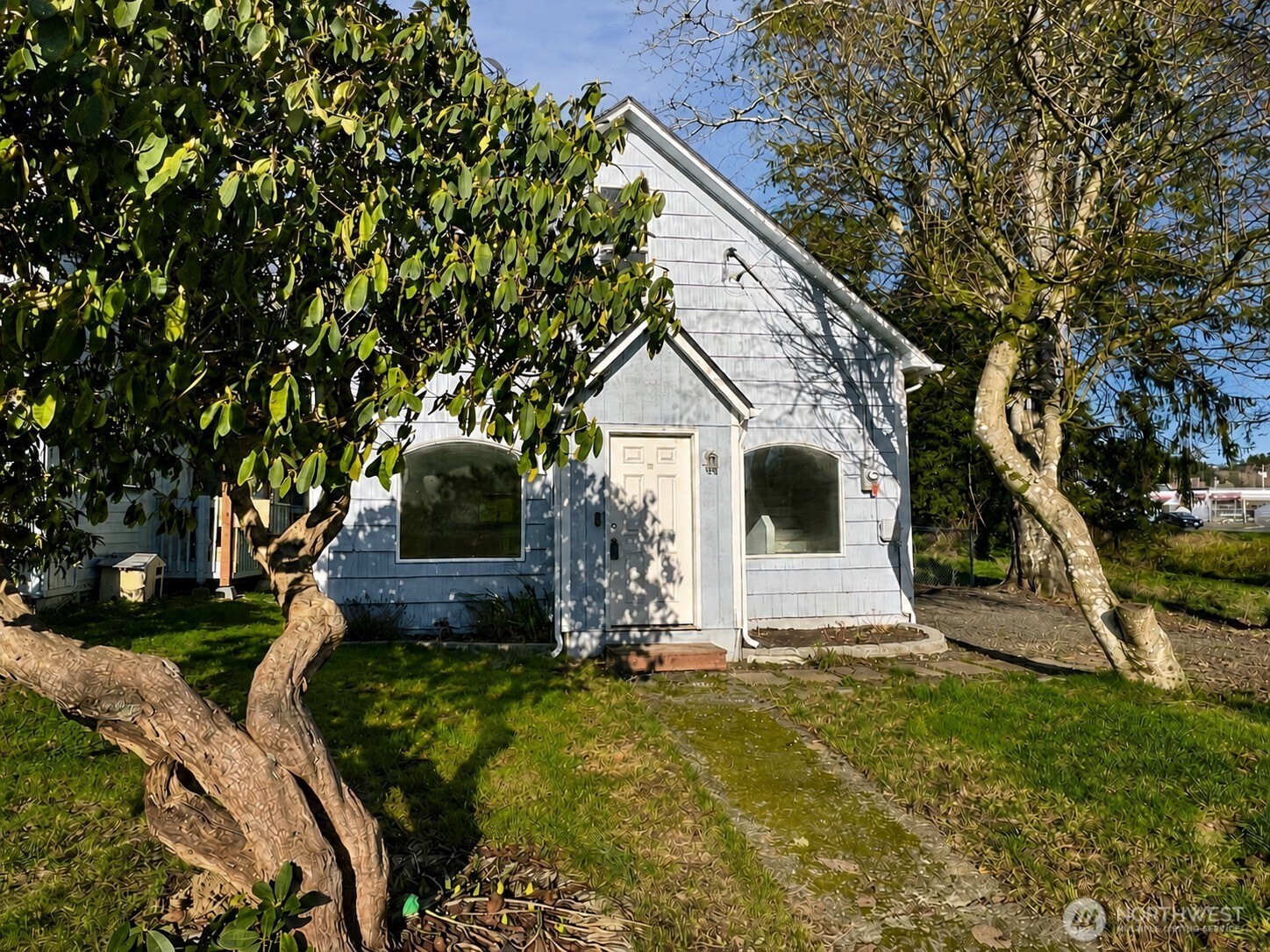 814 W Marion