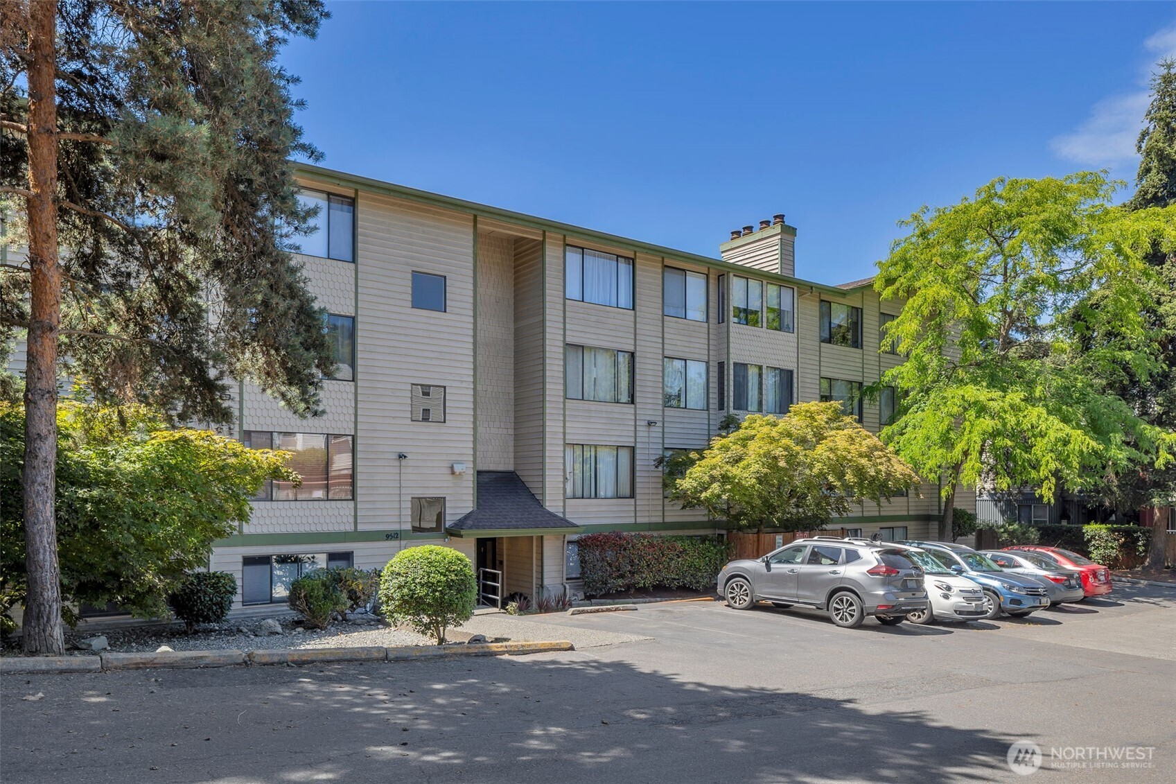 9512 1st Avenue NE #204