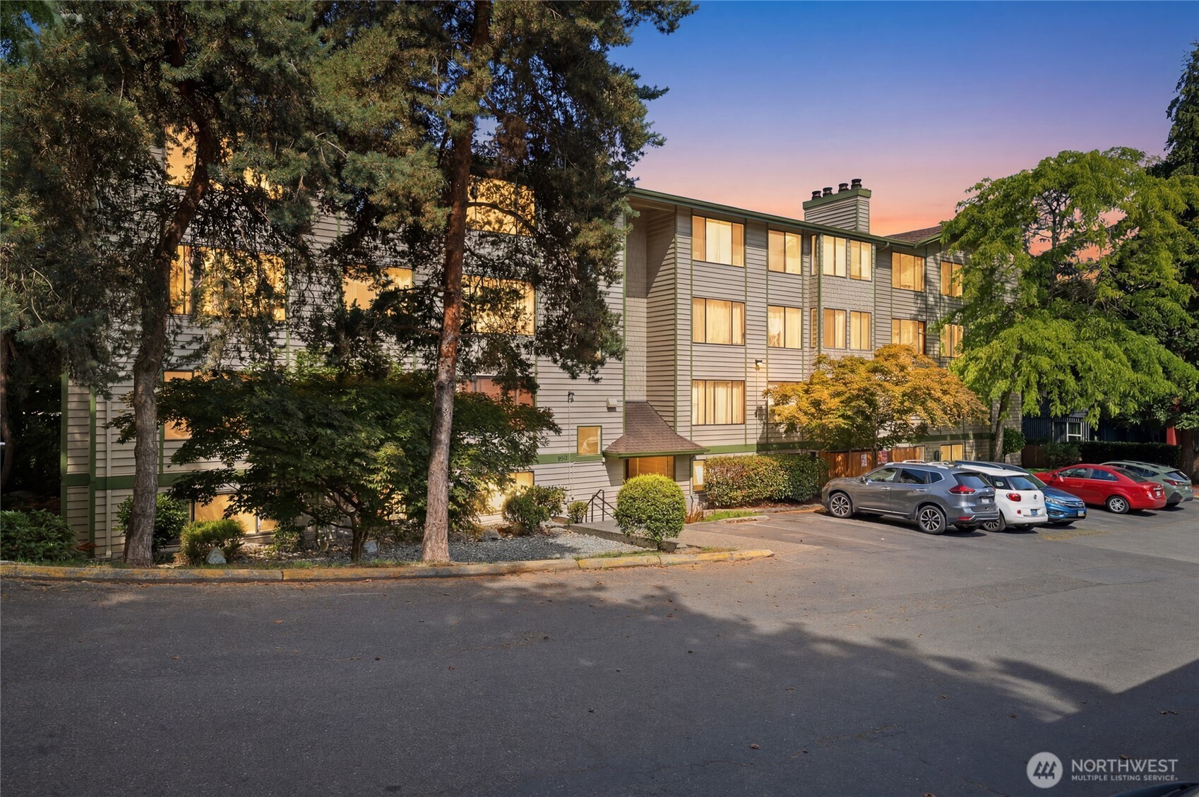 9512 1st Avenue NE #202