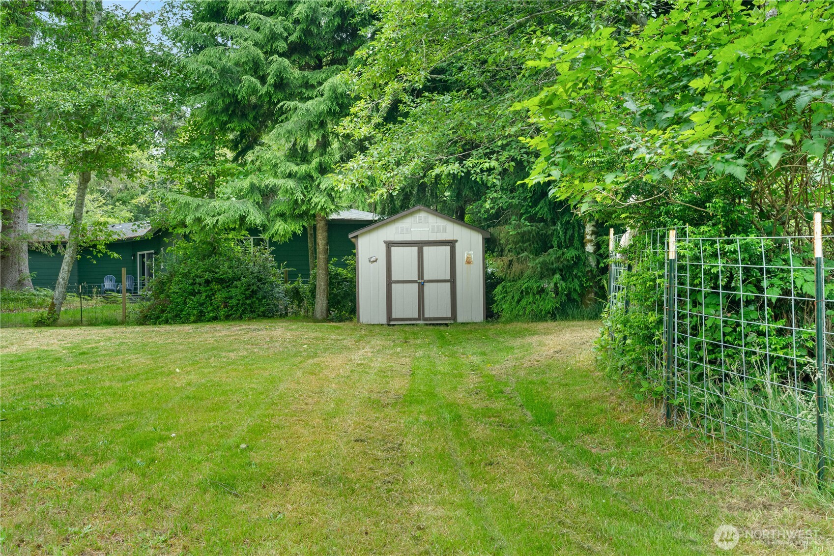 127 Glover Court NE