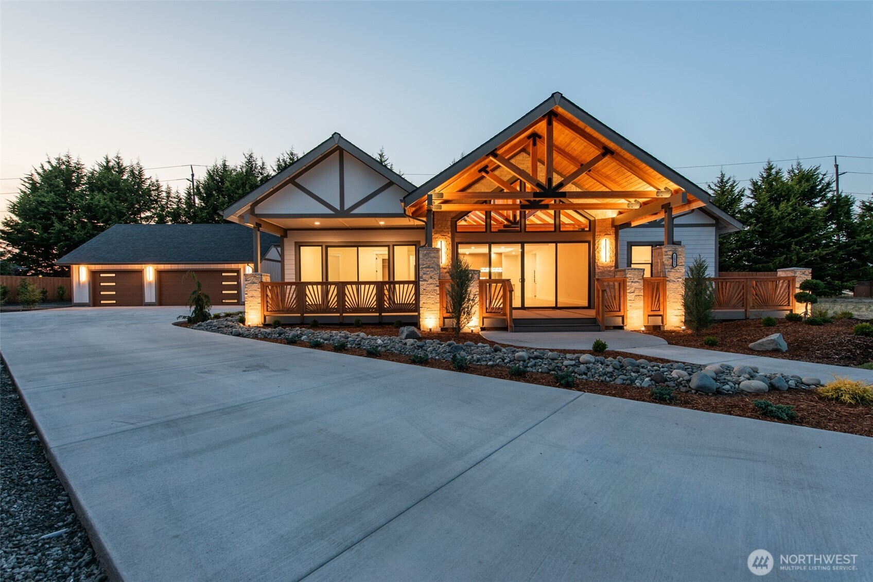 1051 N Lindsay Lane