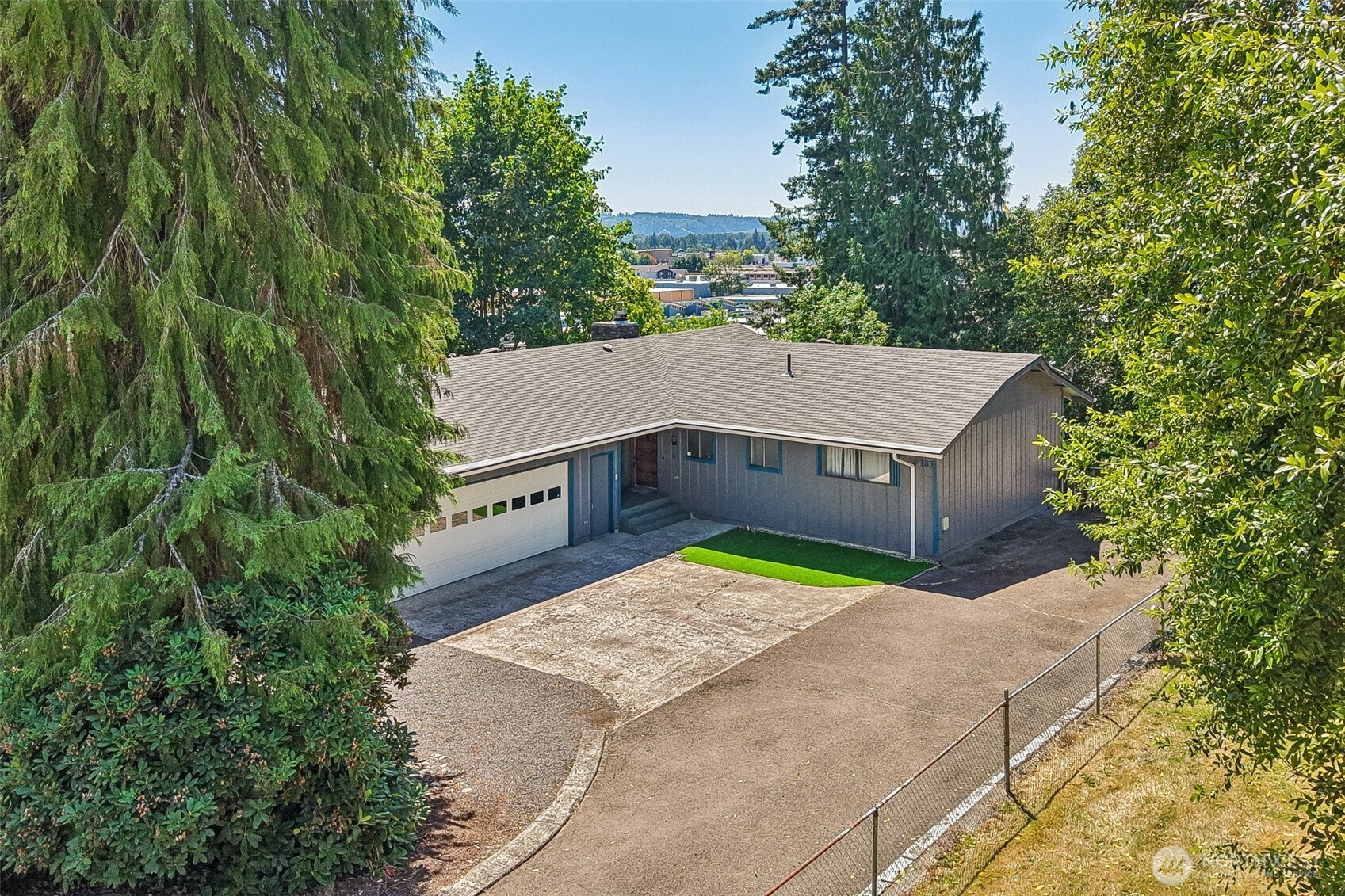 103 N 21st Avenue