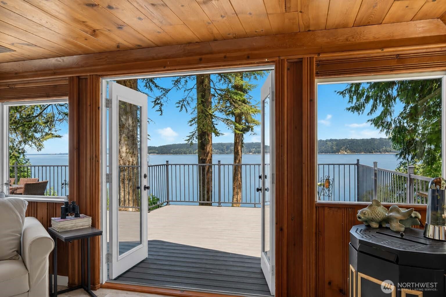 3365 Shoreline Drive