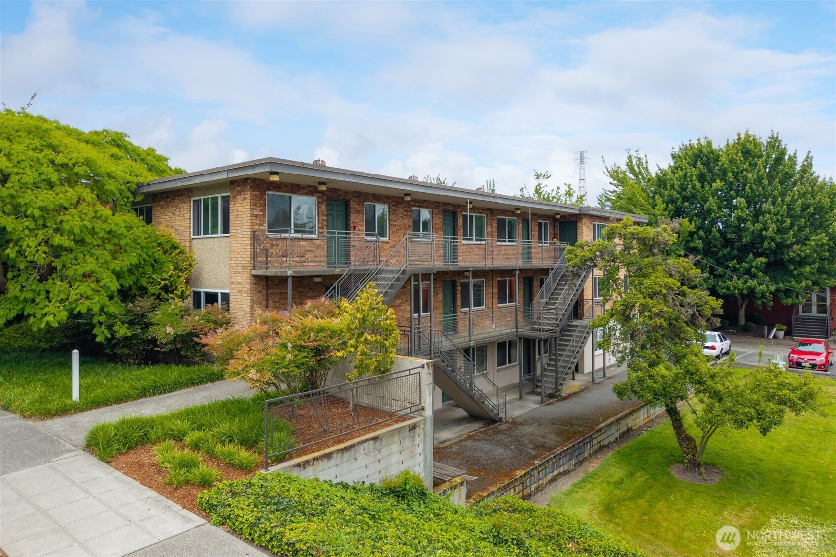 34 W Cremona Street