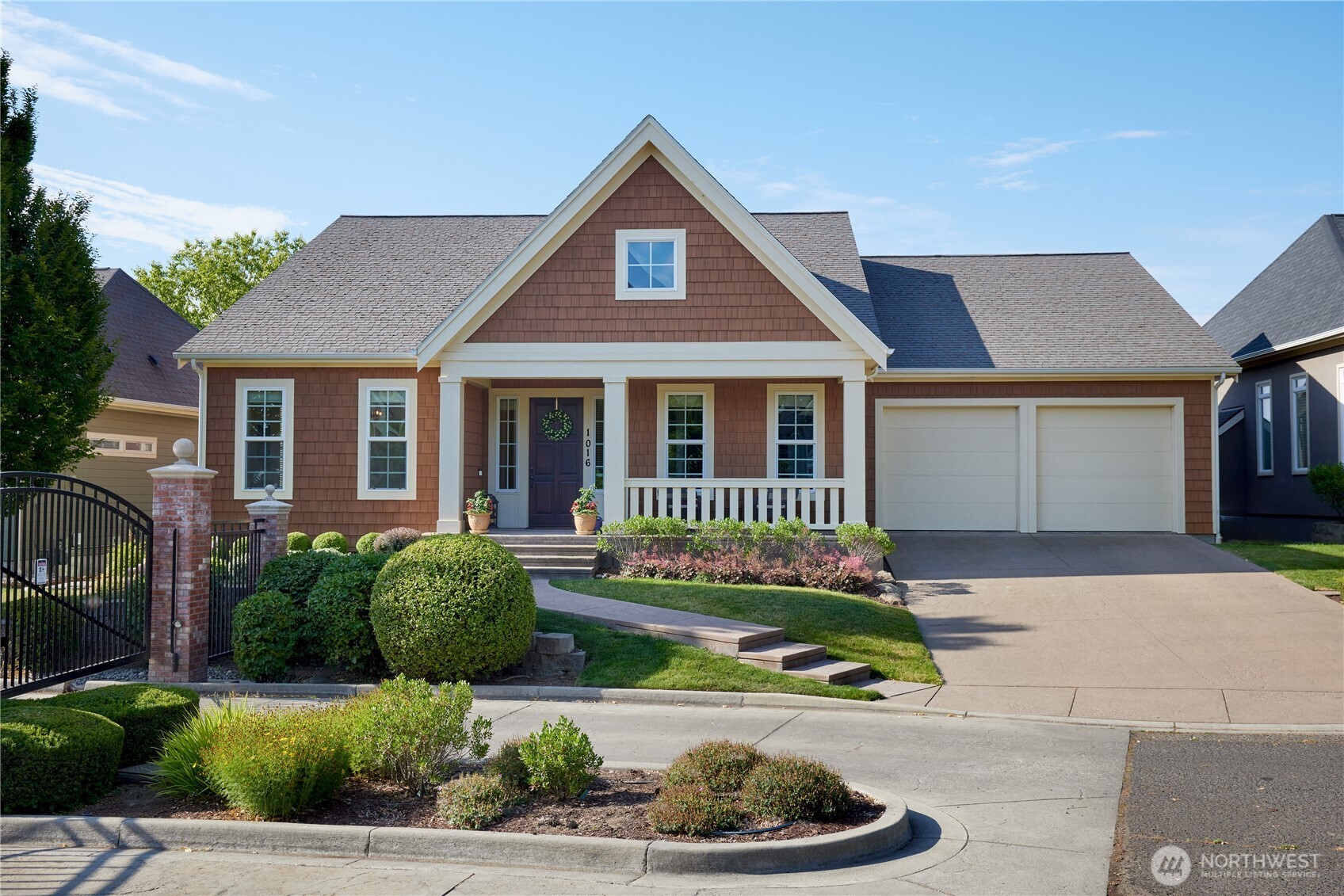 1016 SE Crestlane Drive