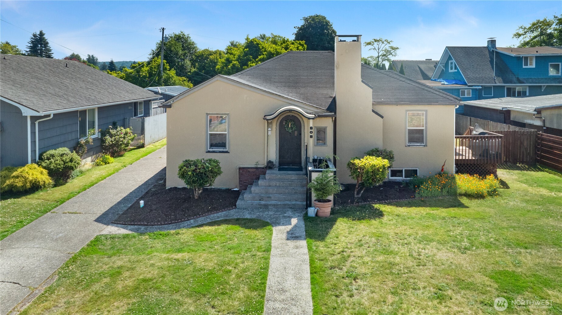 808 N Thornton Street
