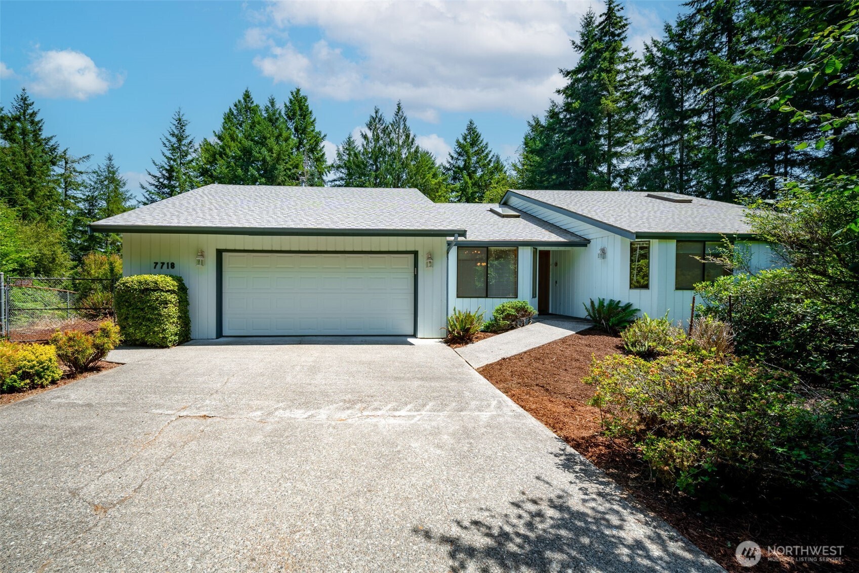 7718 Fairview Road SW