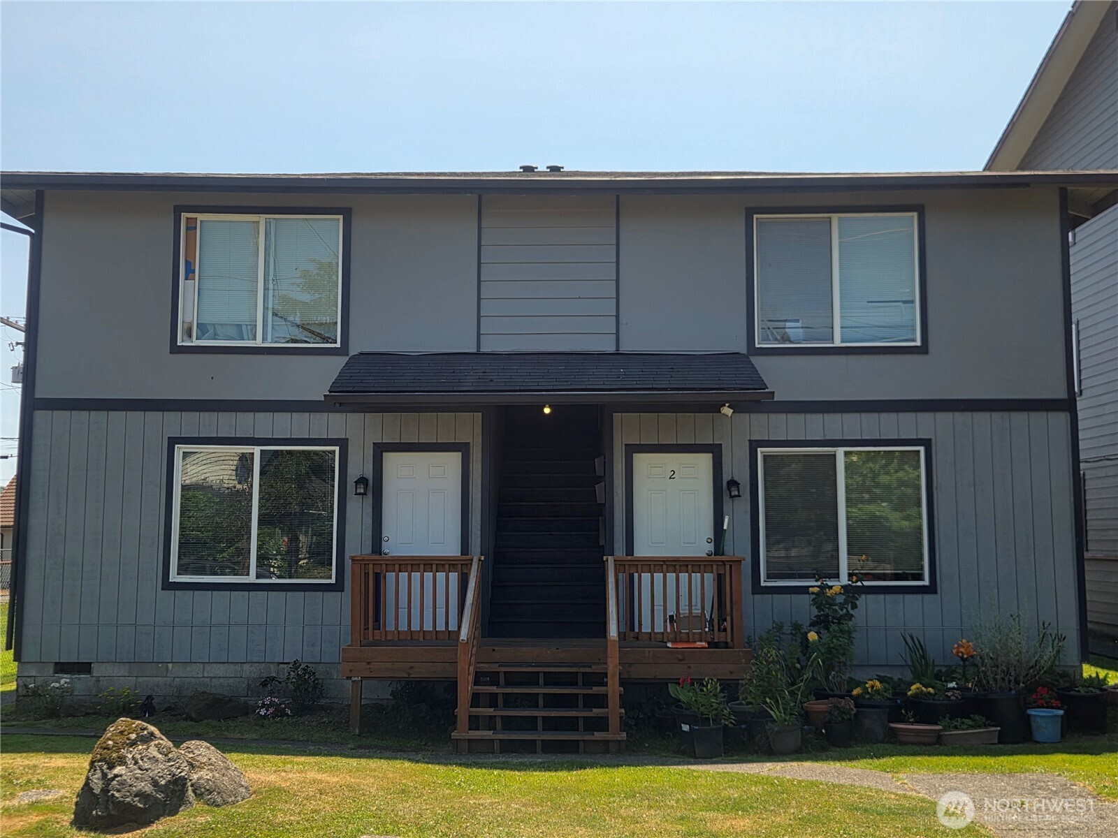 309 E 2nd
