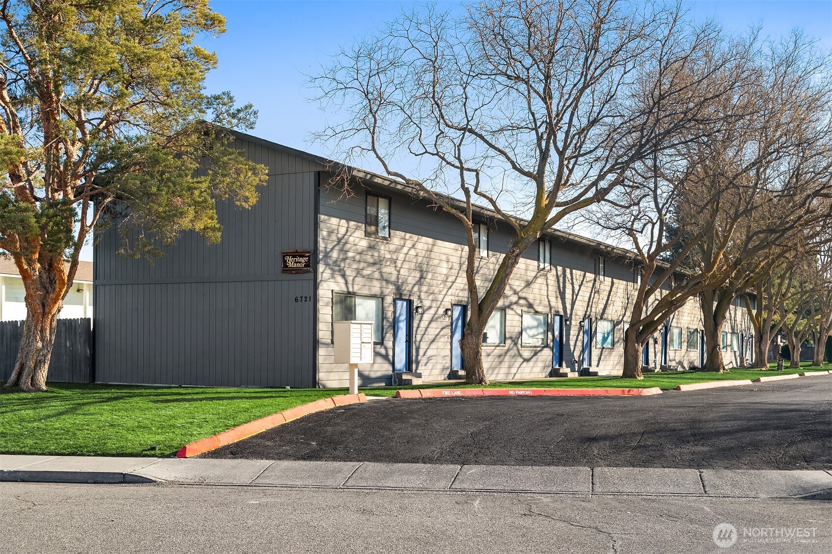 6721 W Kennewick Ave