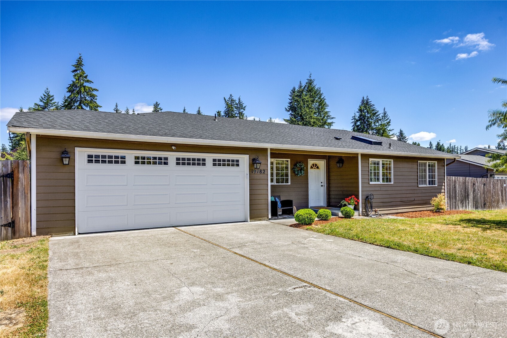 19782 Mosjon Circle NE