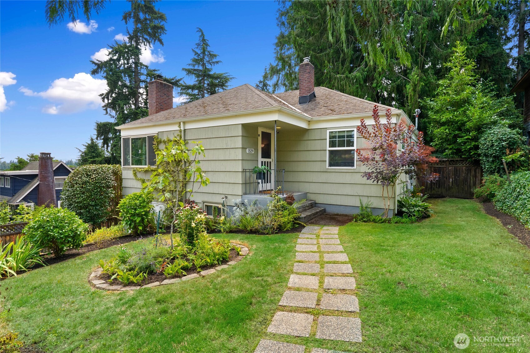 1529 NE 94th Street