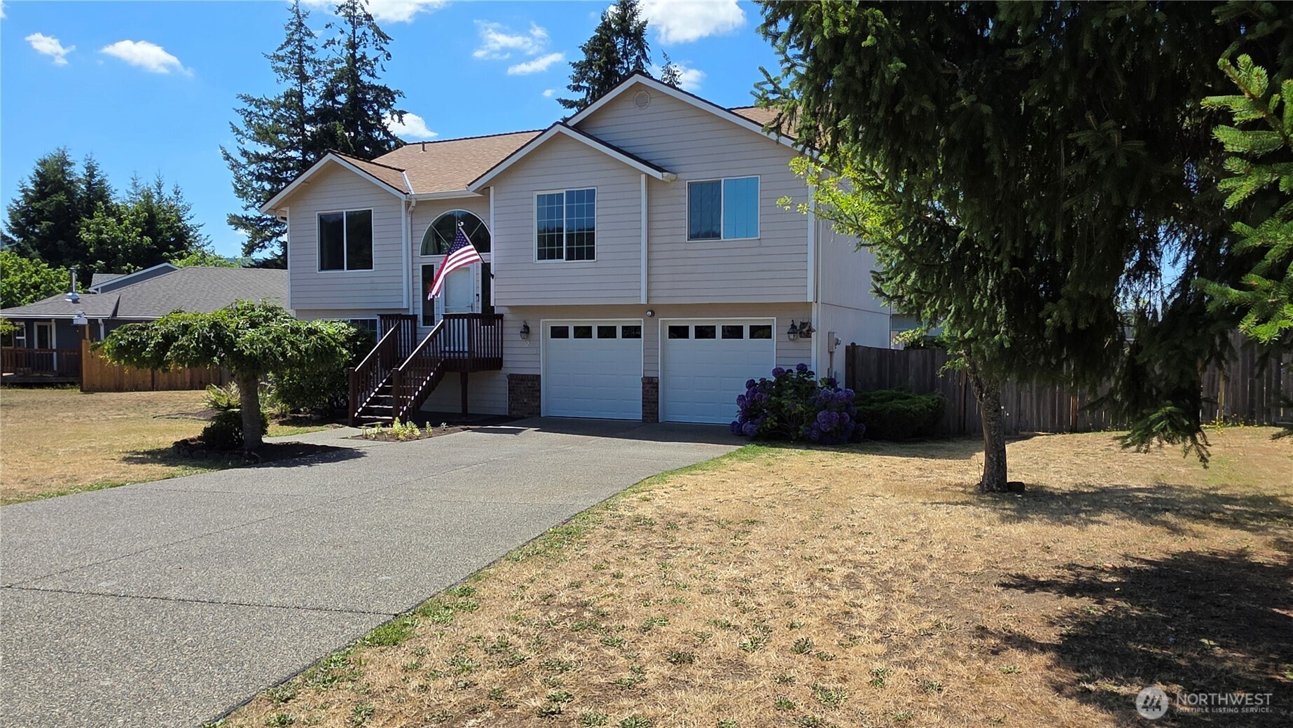 128 Berggren Road N