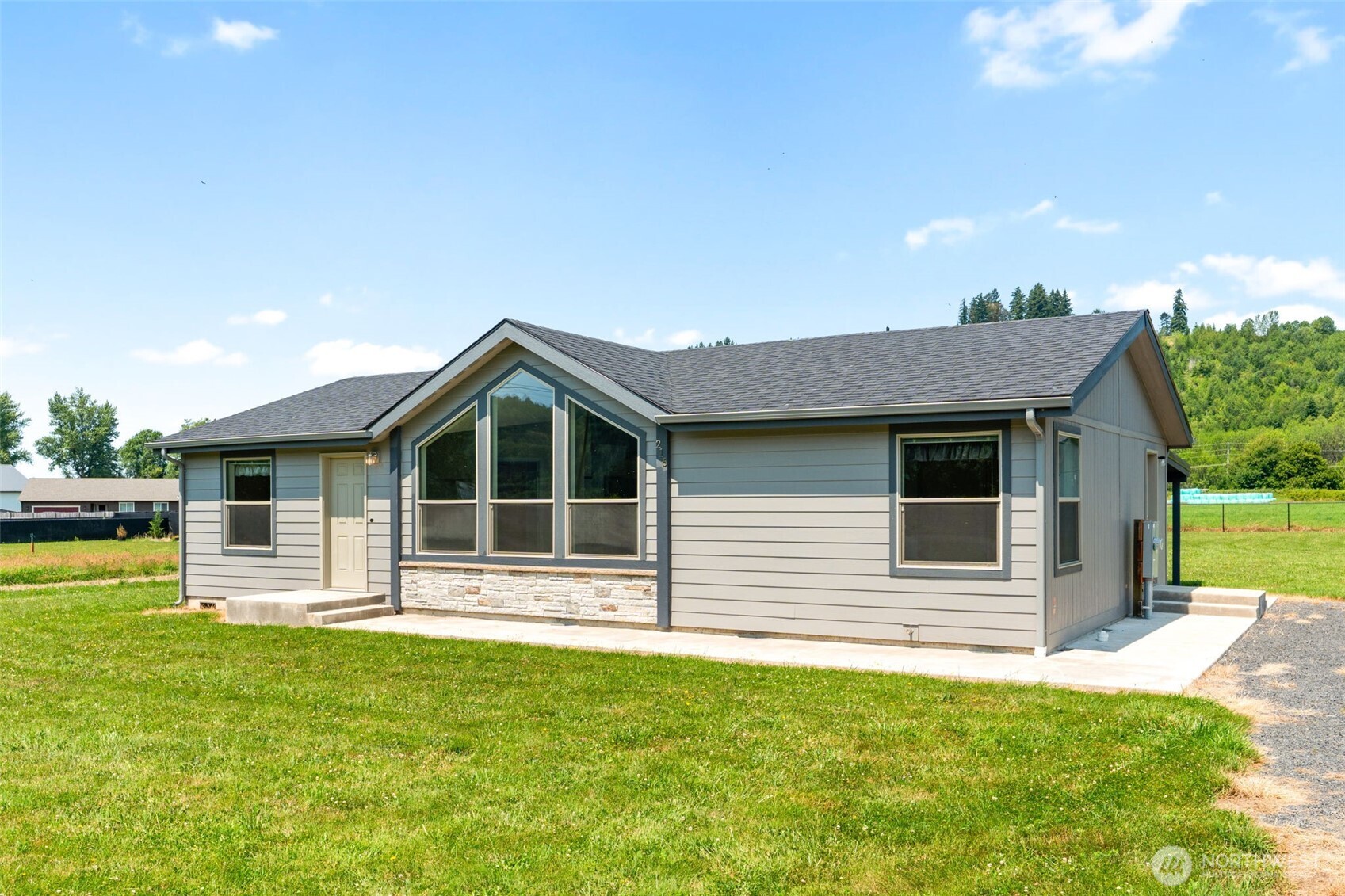216 Mossyrock Road W