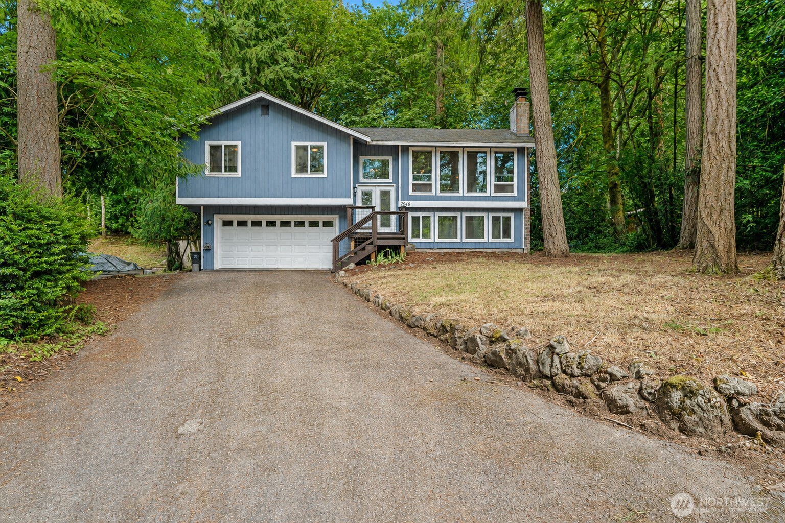 7540 Grahns Lane NE