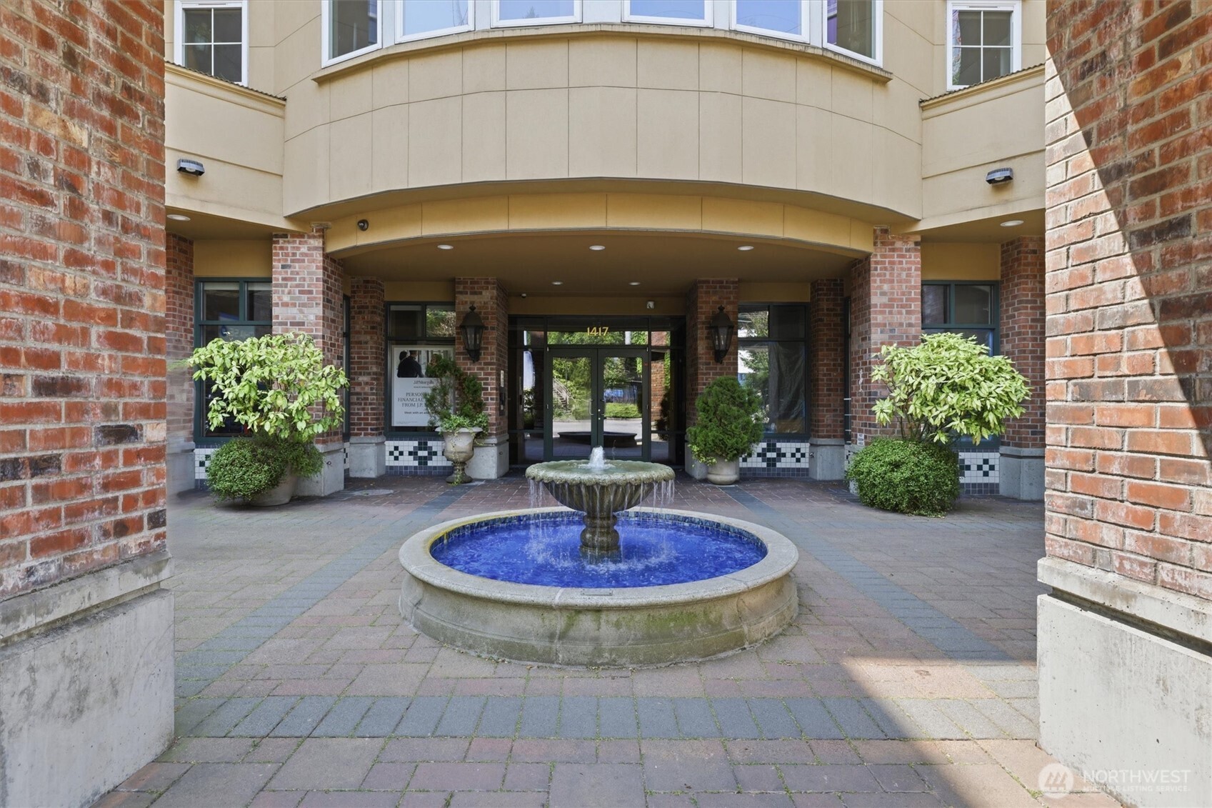 1417 Queen Anne Avenue N #303