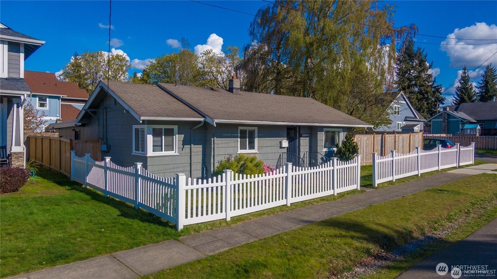 3813 N Mullen Street