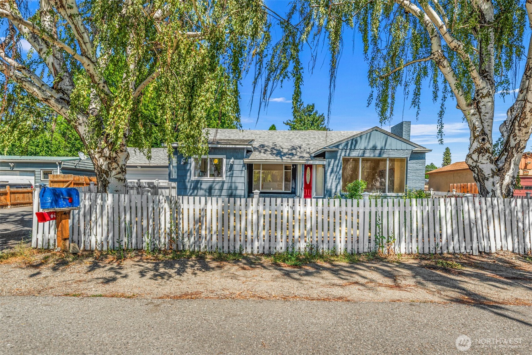 845 N Devon Ave