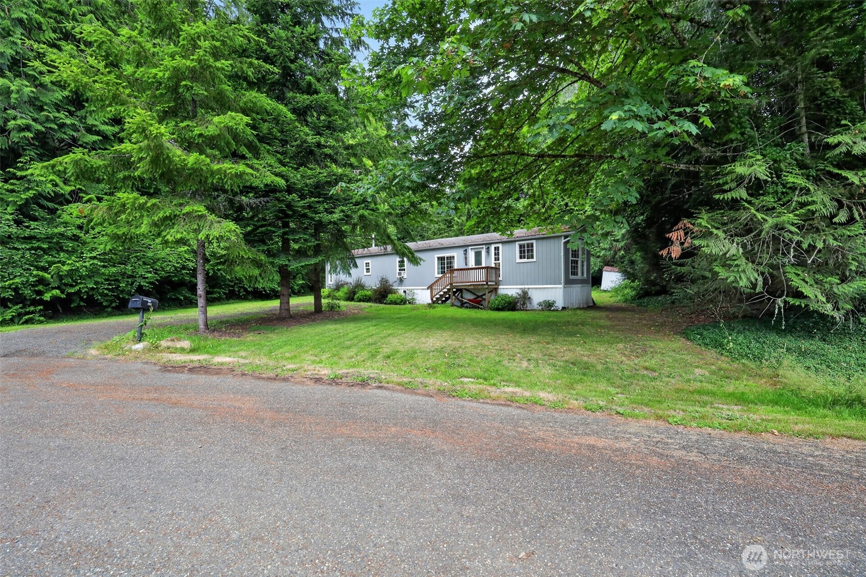 810 SE Totten Shores Drive
