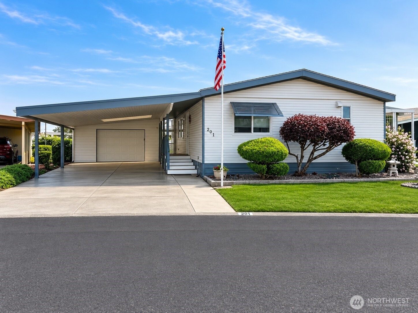 2240 W Broadway Avenue #201