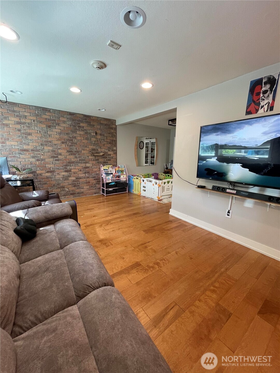 Redmond, WA 98052