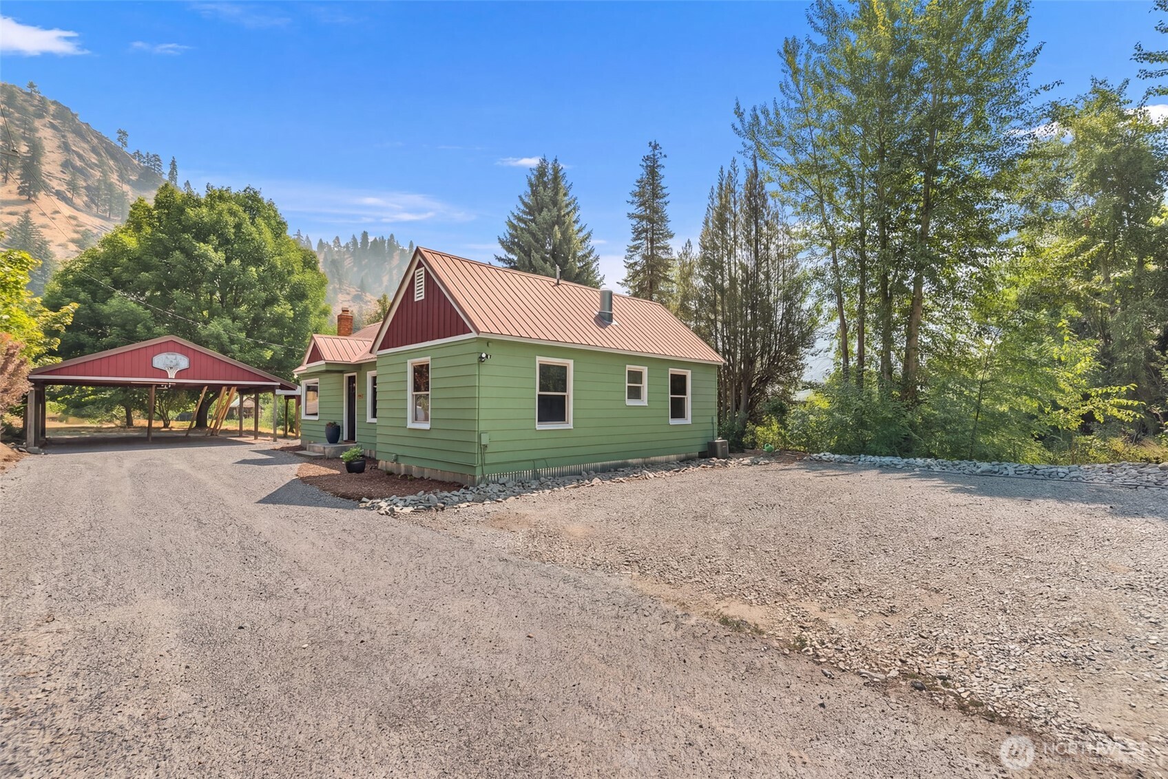 8811 Entiat River Road — home for sale