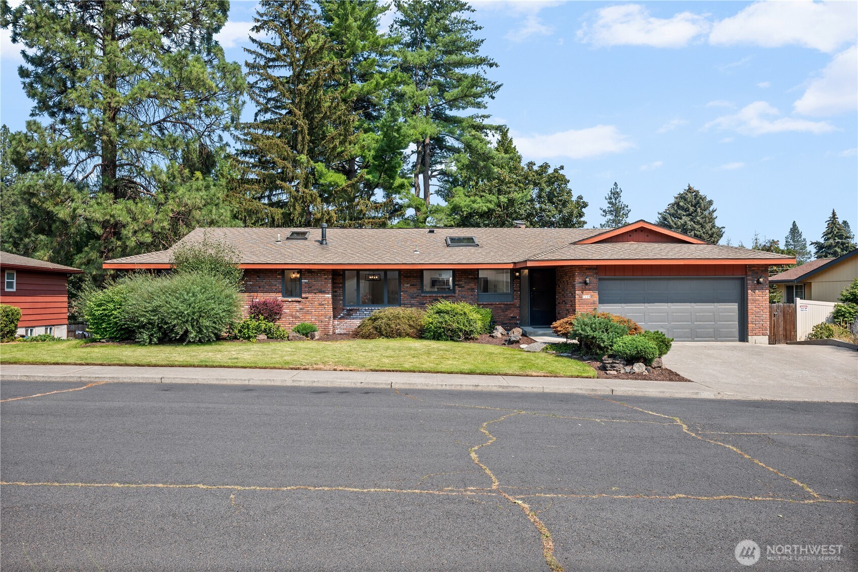7118 N Winston Drive