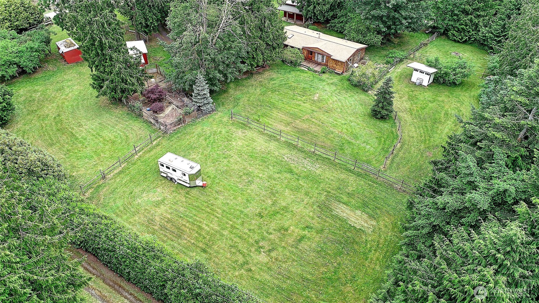 472 Iris Lane