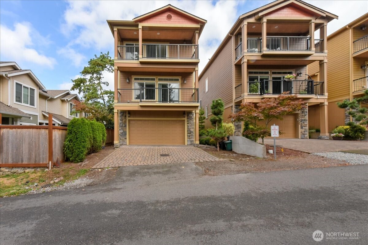 12722 35th AVE House D NE