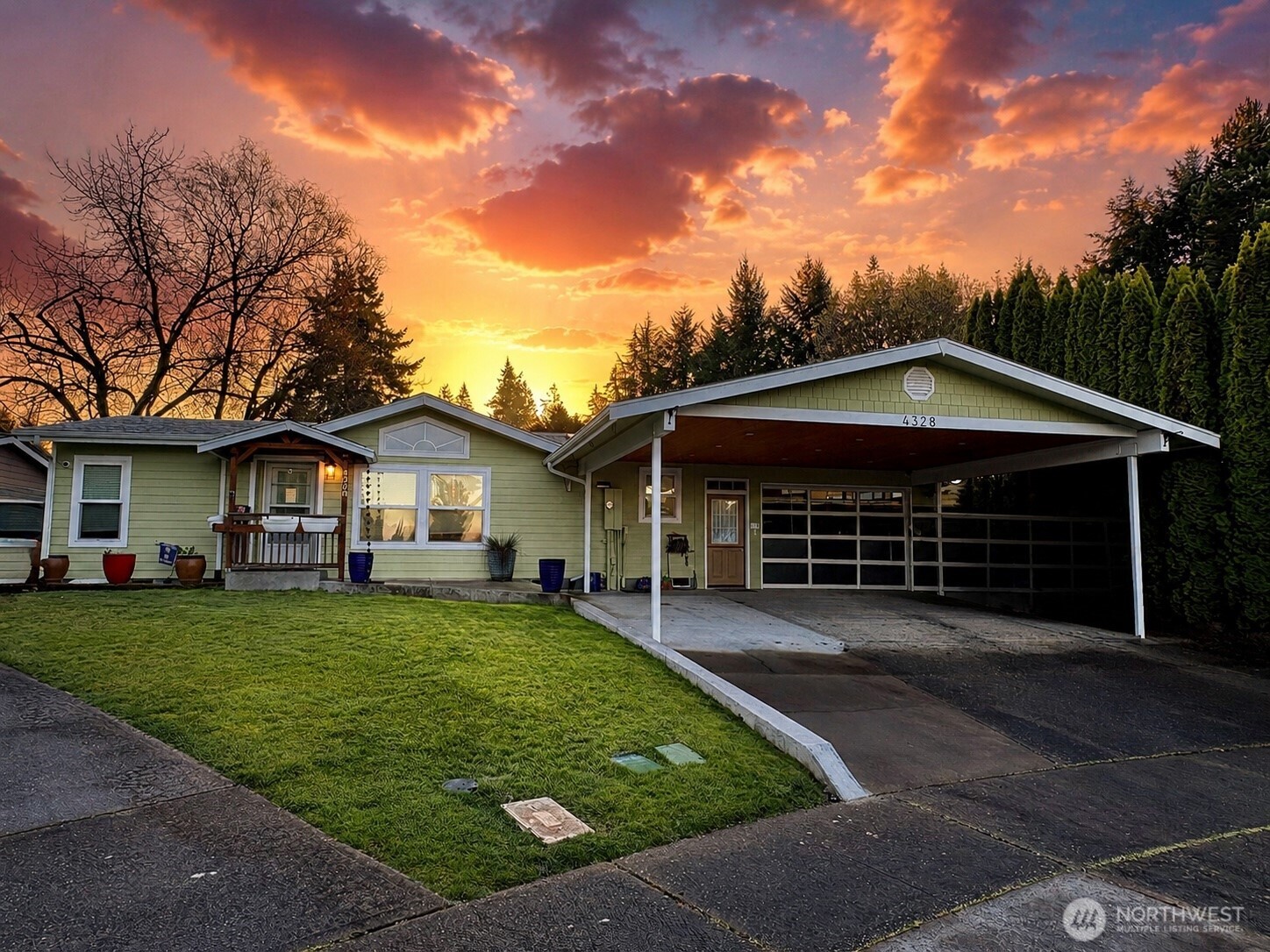 4328 Lakeview Ct