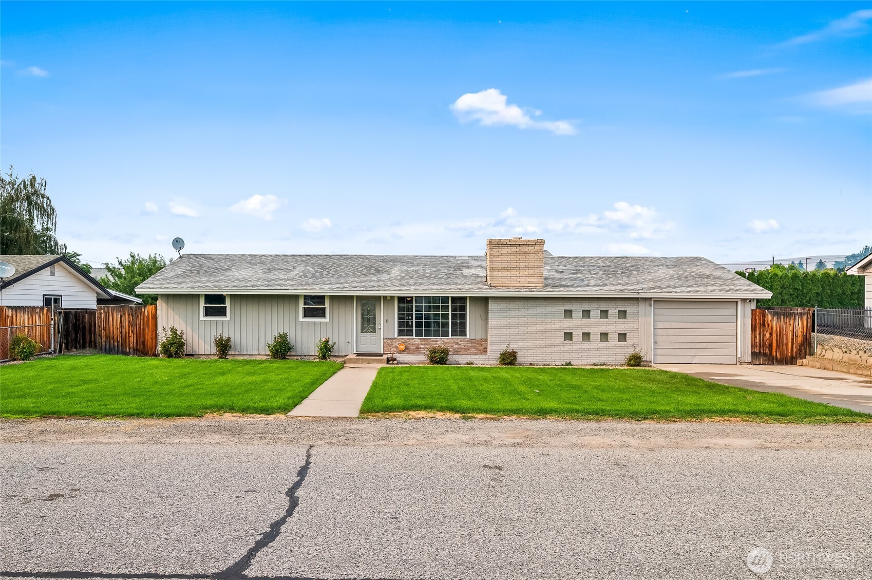 203 SE 1st