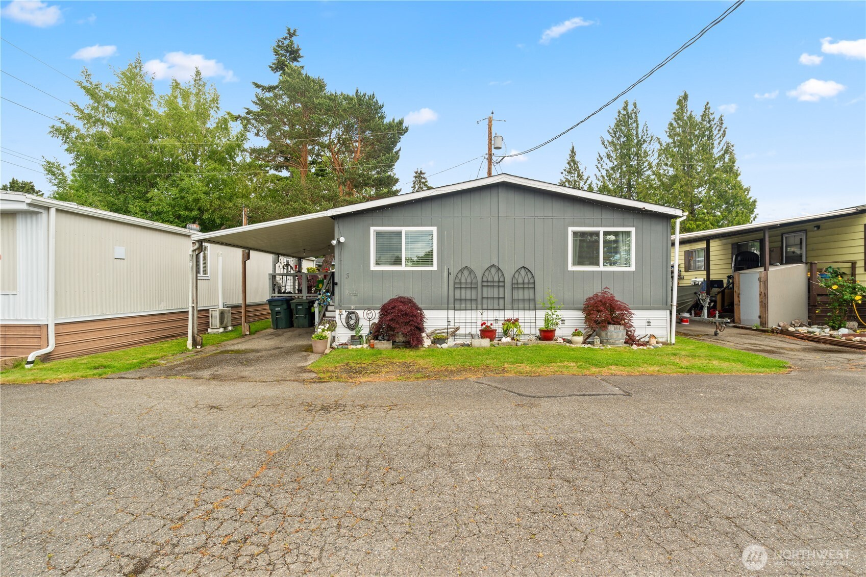 2400 Donovan Avenue #3