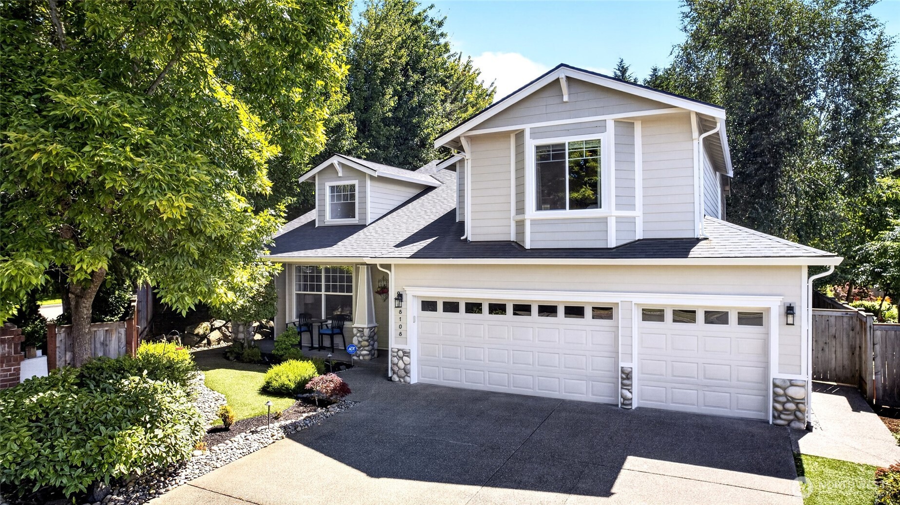 8108 N 9th