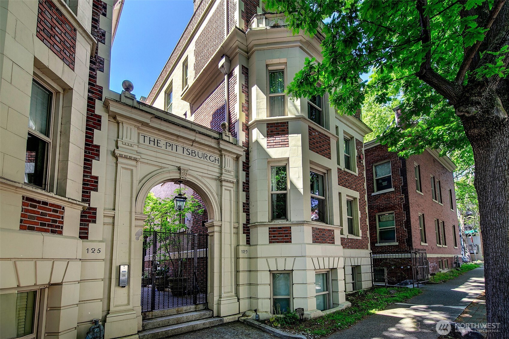 125 Warren Avenue N #J