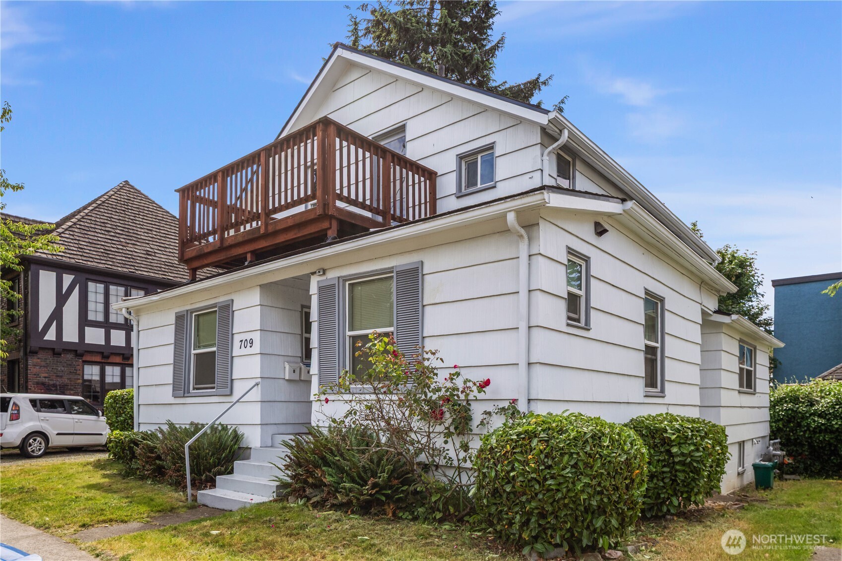 709 NE 43rd Street