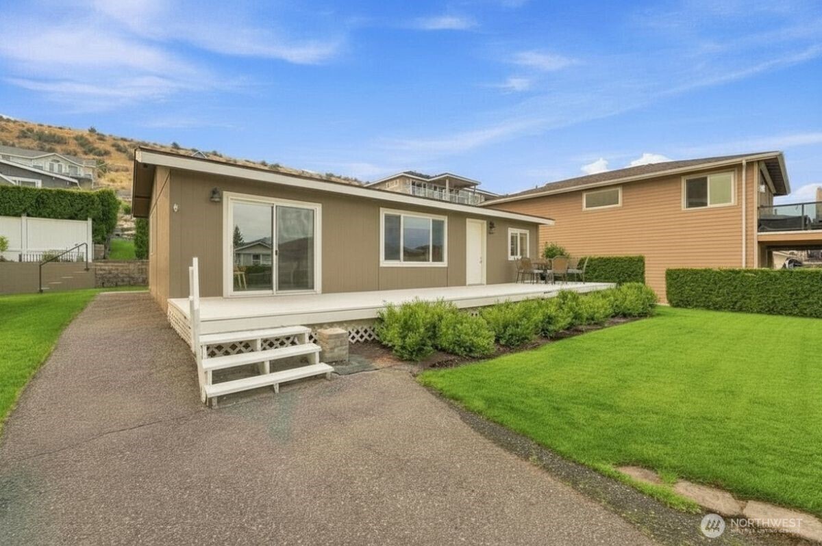 470 W Entiat Drive