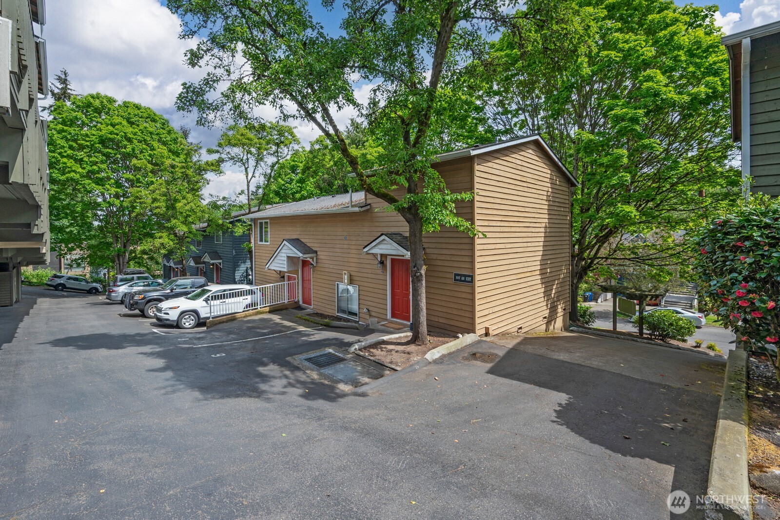 301 W Raye Street #106