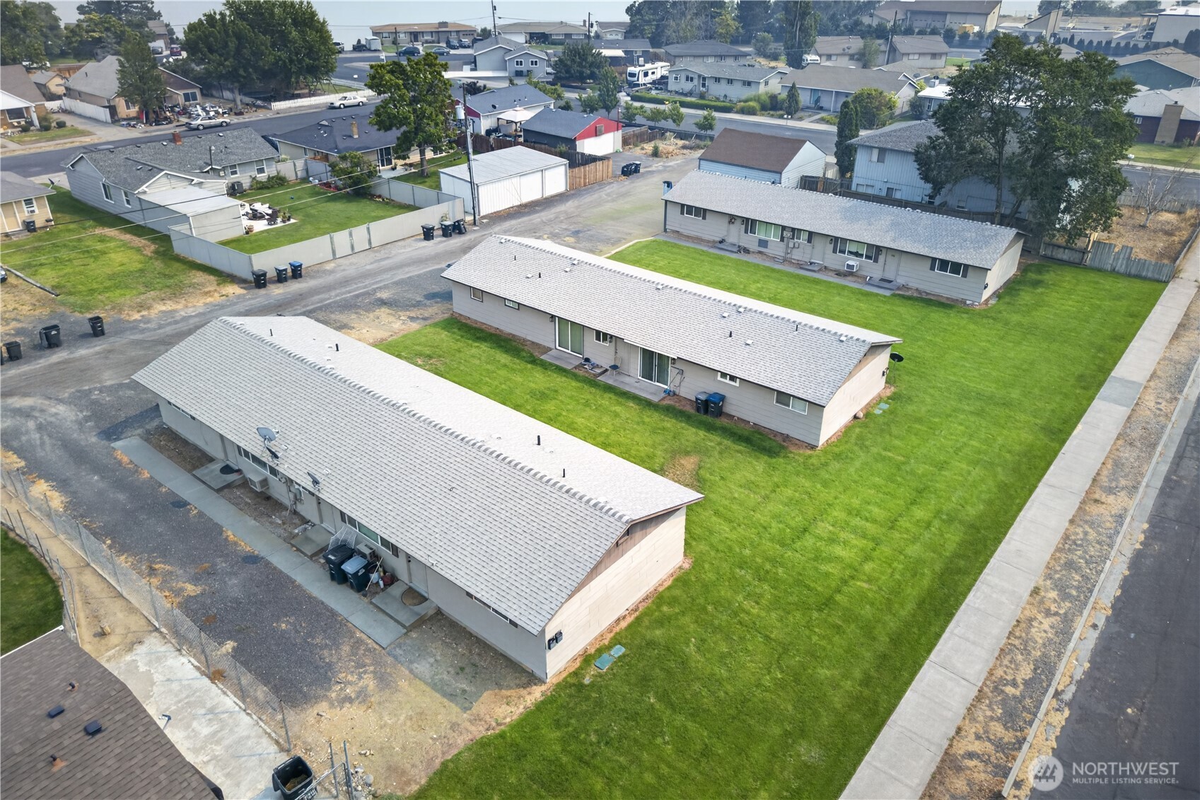 1133 1135 Cascade Avenue