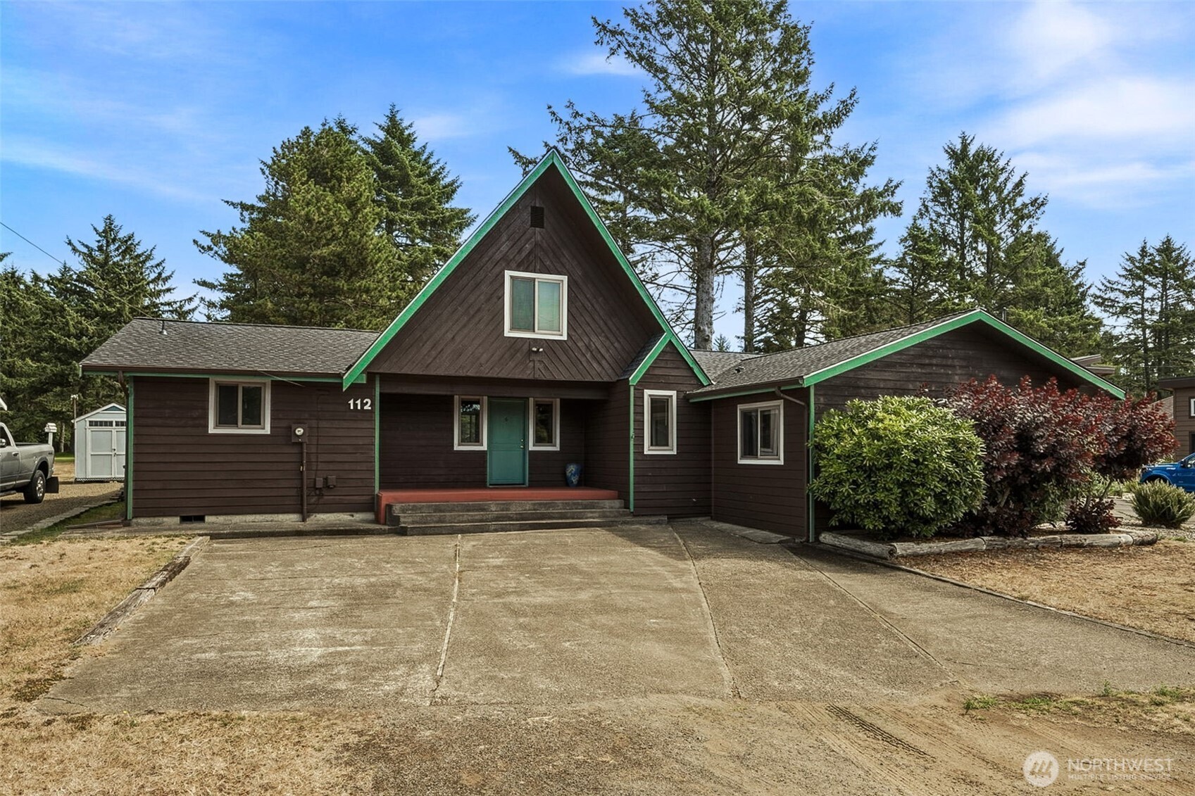 112 Canal Drive NE