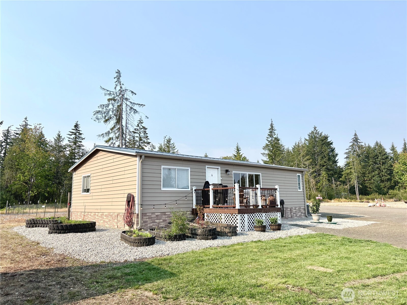 320 E Lonesome Creek Road