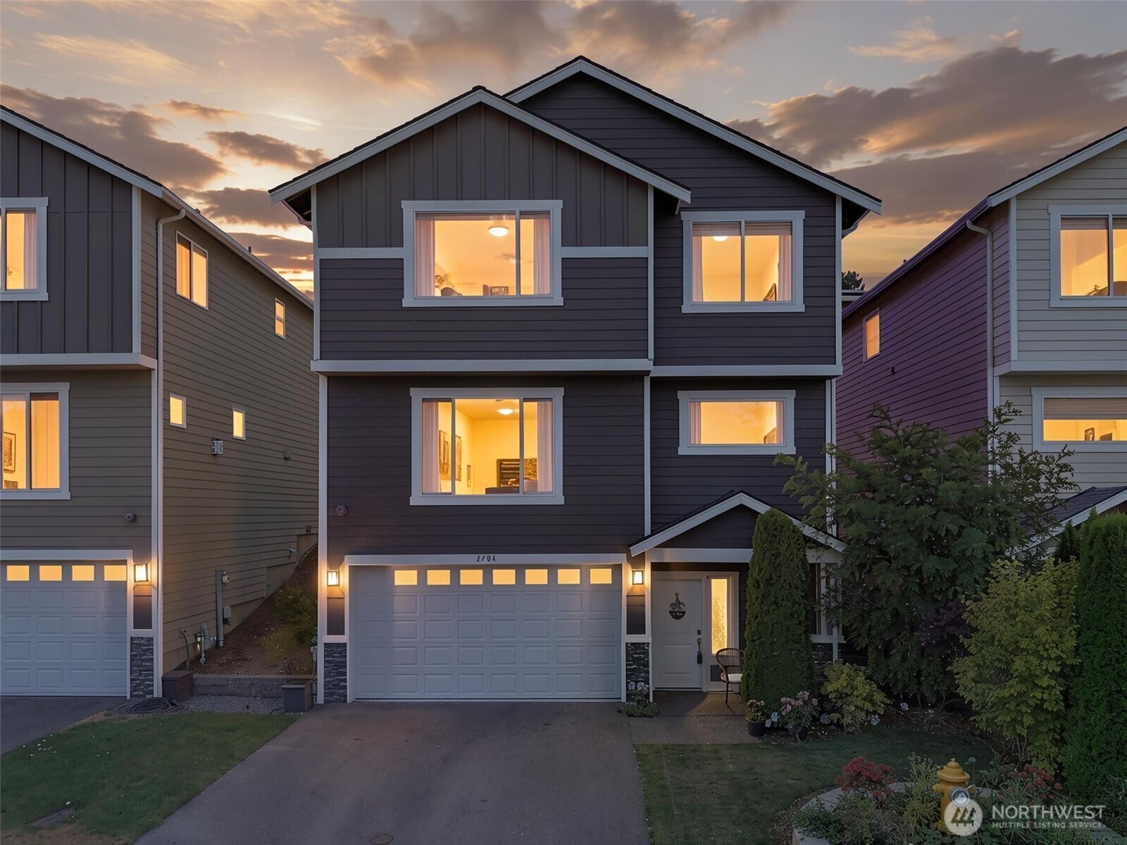 2704 S 120th Place