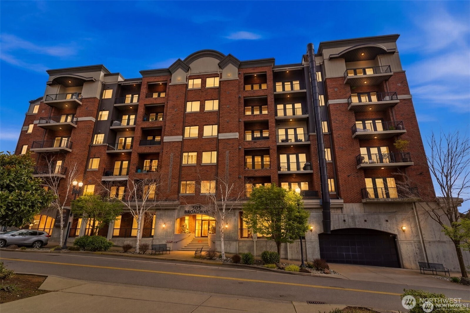 505 Broadway #704
