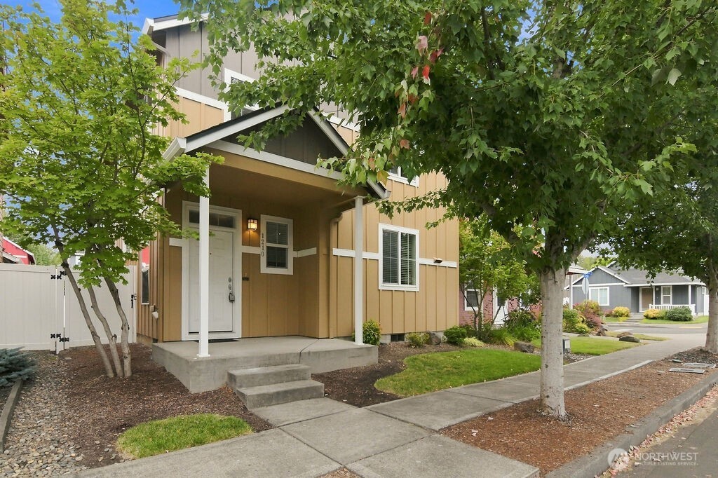 1210 SE 7 Street