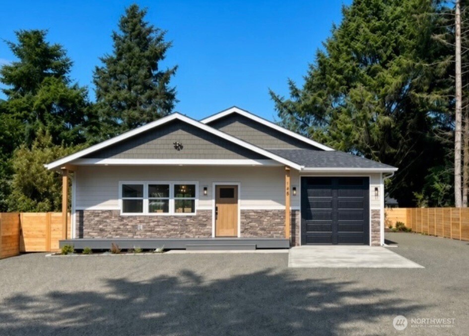 148 NW Narwhal Loop N
