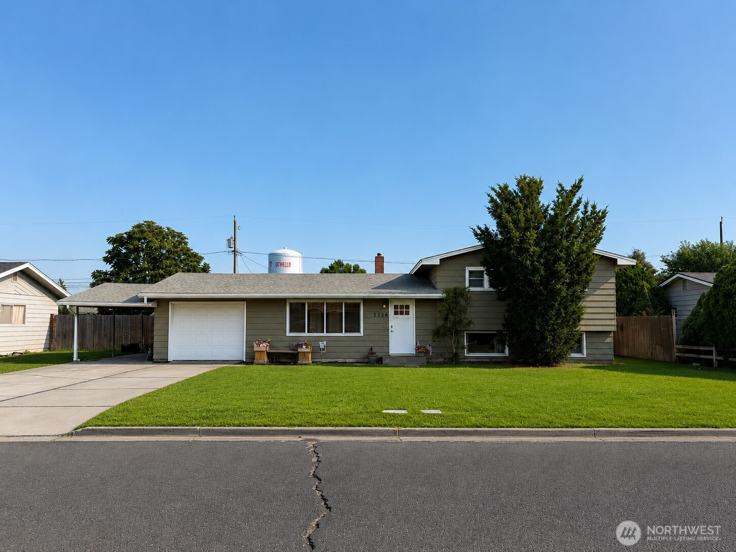 1326 E Elm Street