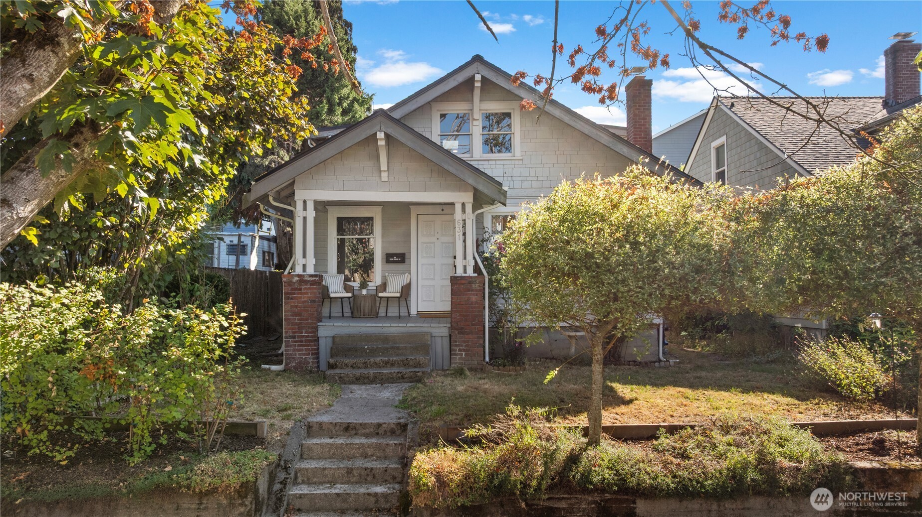 631 N Steele Street