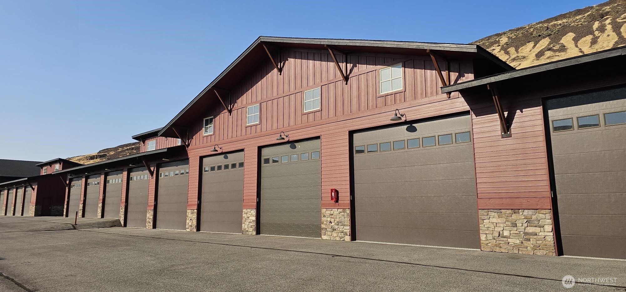9532 NW Ridgeview Drive #36