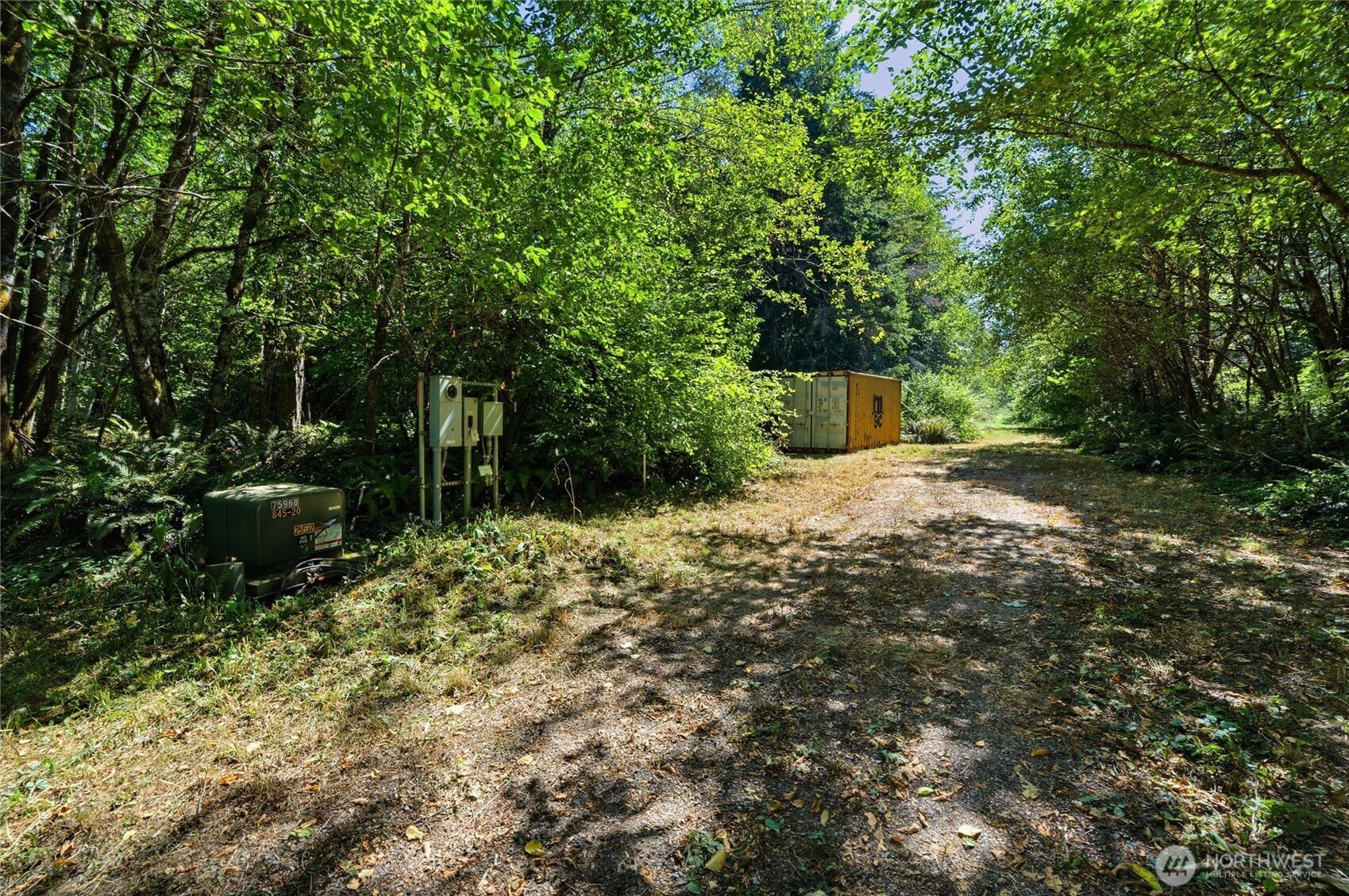 2041 E Rasor Rd