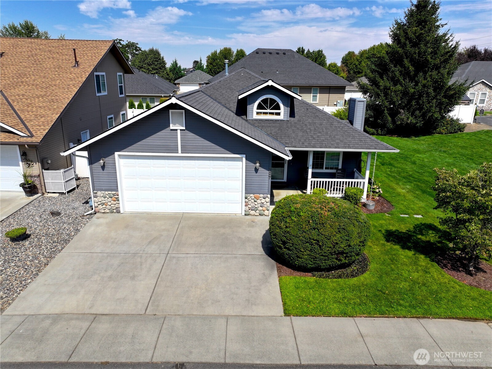 727 SE Magnoni Drive